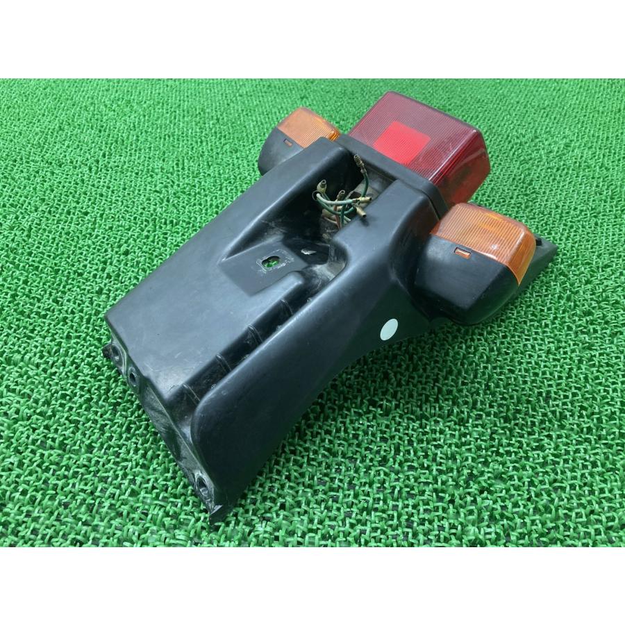 CRM250AR テールランプ リアウインカー　純正パーツ MD32 ホンダ（HONDA） CRM250AR リアフェンダー KAE 純正 中古 バイク 部品