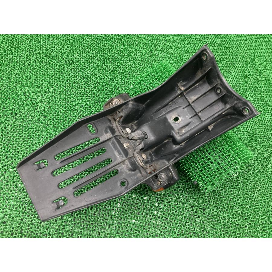 ホンダ（HONDA） CRM250AR リアフェンダー KAE 純正 中古 バイク 部品