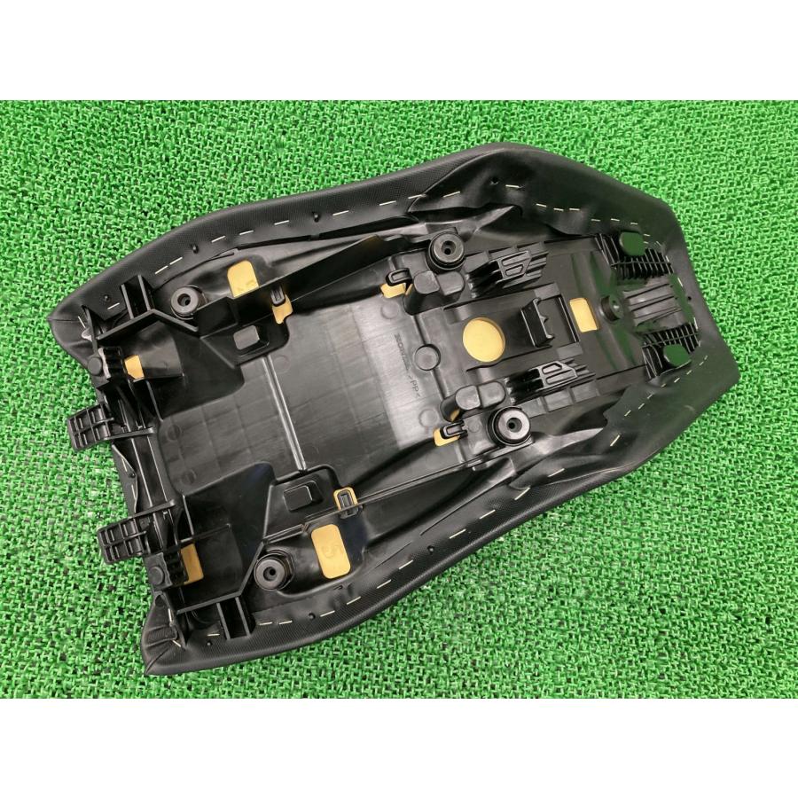 ホンダ（HONDA） CRF1100L シート 純正 中古 バイク 部品 SD10 SD15