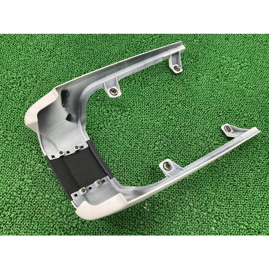 GSX250Sカタナ テールカウル パール 45D スズキ 純正 中古 GJ76A GSX400Sカタナ シートカウル ペイント素材に 割れ欠け無し gV スズキ（SUZUKI） GSX250Sカタナ テールカウル パール 45D 純正 中古