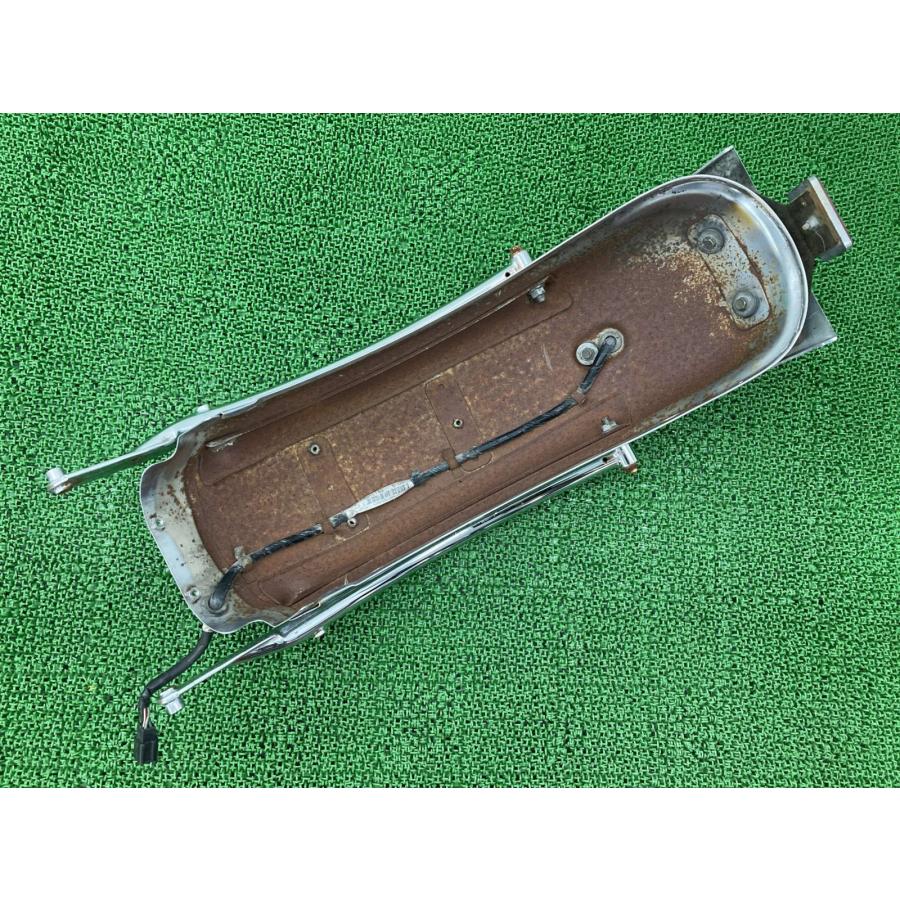 カワサキ（Kawasaki） エストレヤ リアフェンダー 純正 中古 バイク