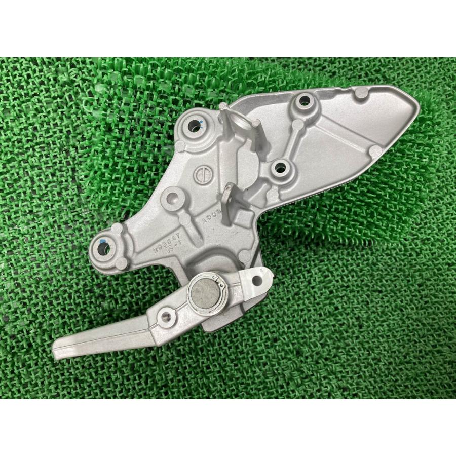 スズキ（SUZUKI） SV650 ステップ 右 298847 純正 中古 バイク 部品