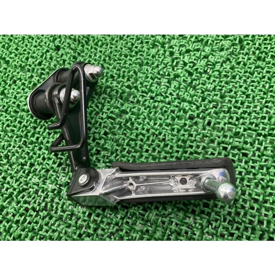 SR400 メインステップ 右 ヤマハ 純正 新品 バイク 部品 在庫有り 即納可 qH YAMAHA（ヤマハ） SR400 ステップ 右 純正 中古 バイク 部品 RH03J