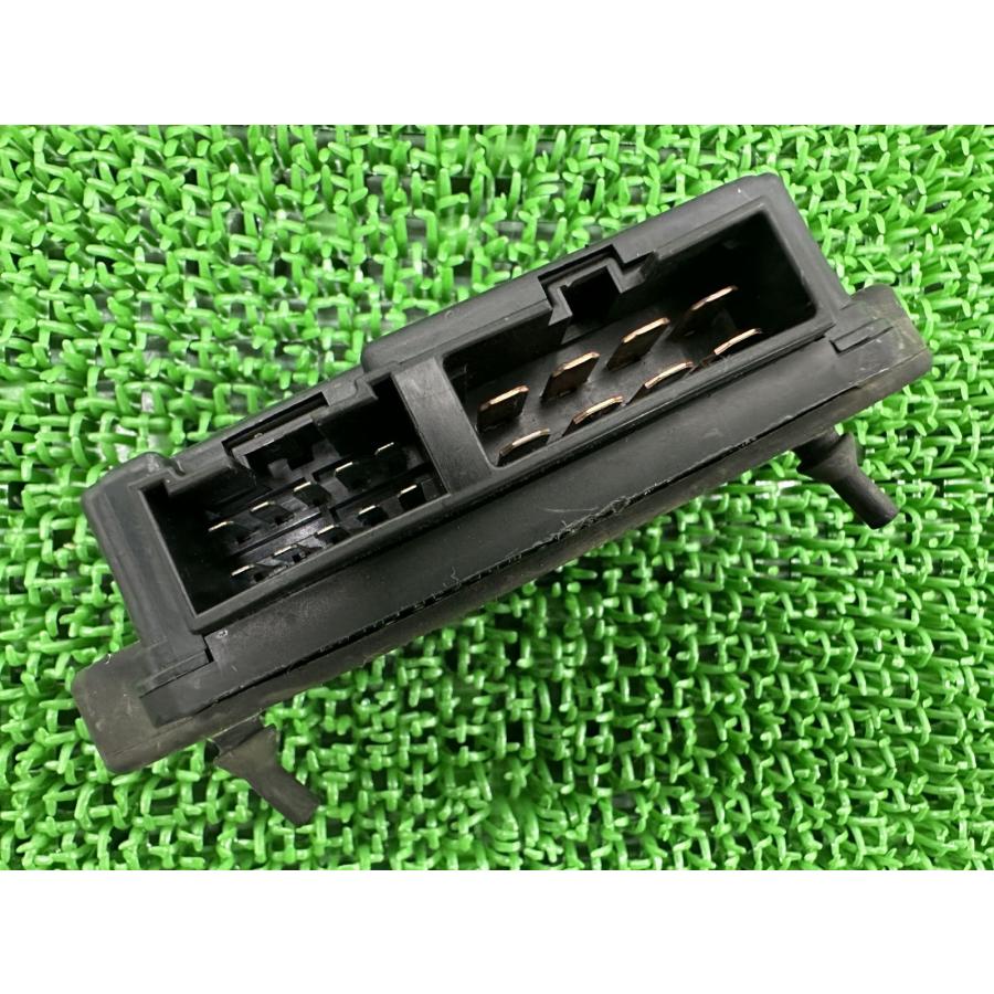 カワサキ（Kawasaki） W650 ヒューズボックス 26021-1096 純正 中古