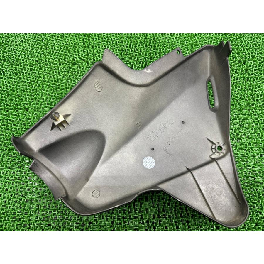 ホンダ（HONDA） CB1300SF サイドカバー 右 黒 MBR 純正 中古 バイク