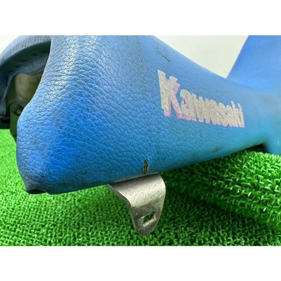 KDX200SR シート 53001-1561 カワサキ 純正 中古 DX200G ノーマルダブルシート 修復素材や張替えベースに 品薄 希少品 Ro カワサキ（Kawasaki） KDX200SR シート 53001-1561 純正 中古 バイク