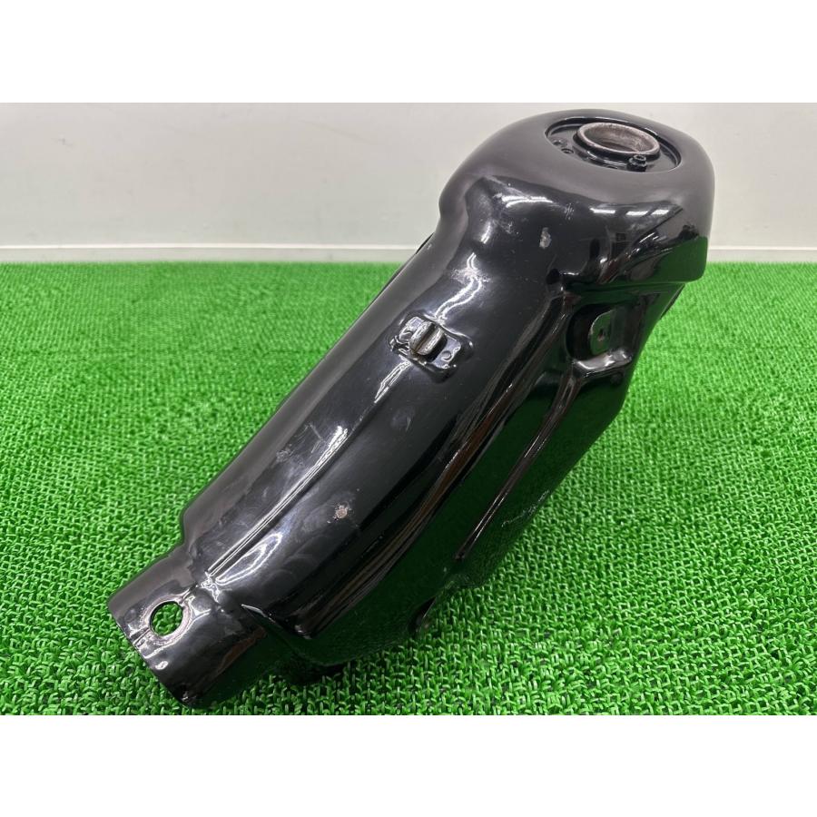 カワサキ（Kawasaki） Dトラッカー タンク 黒 純正 中古 バイク 部品