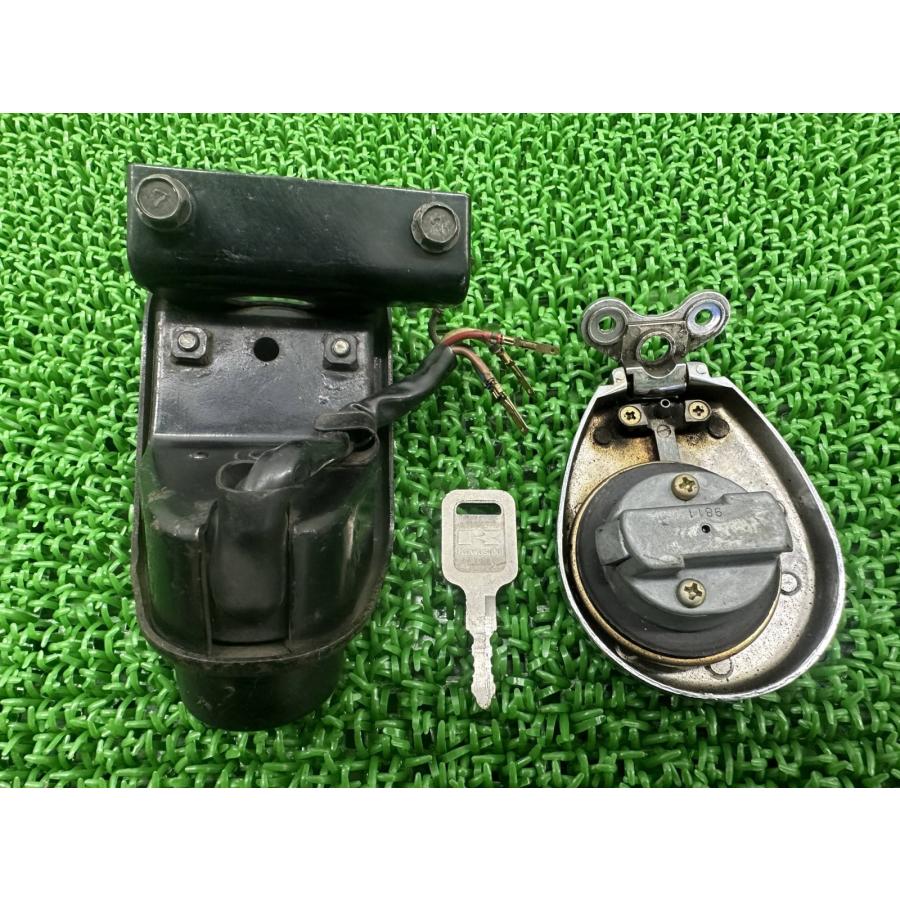 エストレヤ メインキーシリンダー カワサキ 純正 中古 BJ250A タンクキャップ メインキー付 イグニッションスイッチ 機能的問題なし 品薄 Xi_2