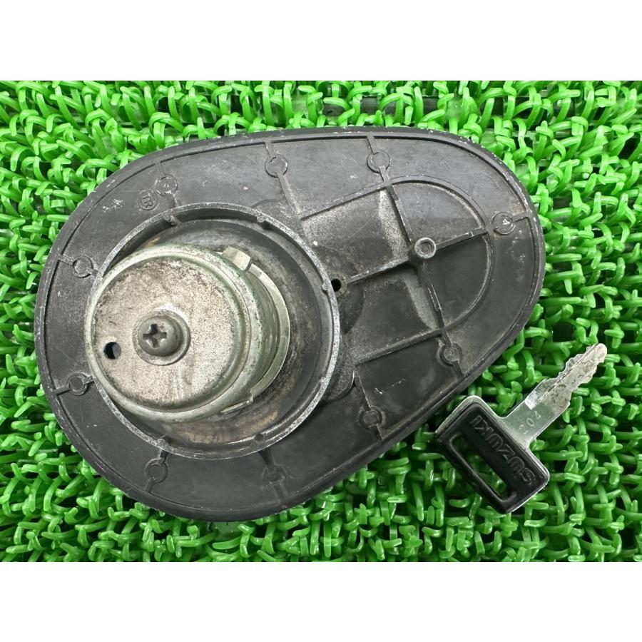 スズキ（SUZUKI） RG250ガンマ タンクキャップ 純正 中古 バイク 部品