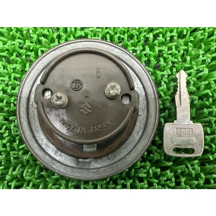 スズキ GSX250E 400E ゴキ タンク キャップ ゴキ 希少純正 スズキ（SUZUKI） GSX250E タンクキャップ 純正 中古 バイク 部品