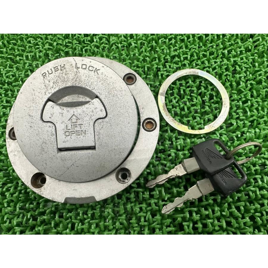CB400SF タンクキャップ ホンダ 純正 中古 バイク 部品 NC31 メインキー2本付 フューエルタンク 曲がり無し NSR250R CBR1100XX Sw ホンダ（HONDA） CB400SF タンクキャップ 純正 中古 バイク 部品 NC31