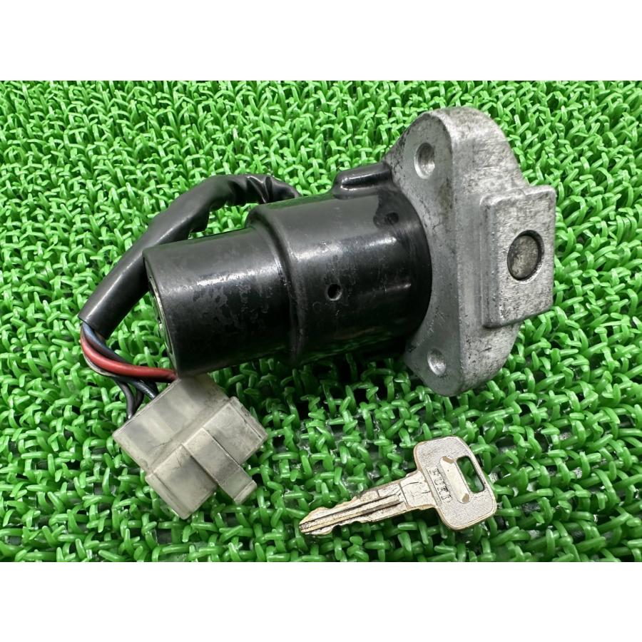 RZ250 メインキーシリンダー ヤマハ 純正 中古 バイク 部品 4L3 当時物 キー付 イグニッションスイッチ 機能的問題なし 品薄 車検 Genuine dVの画像