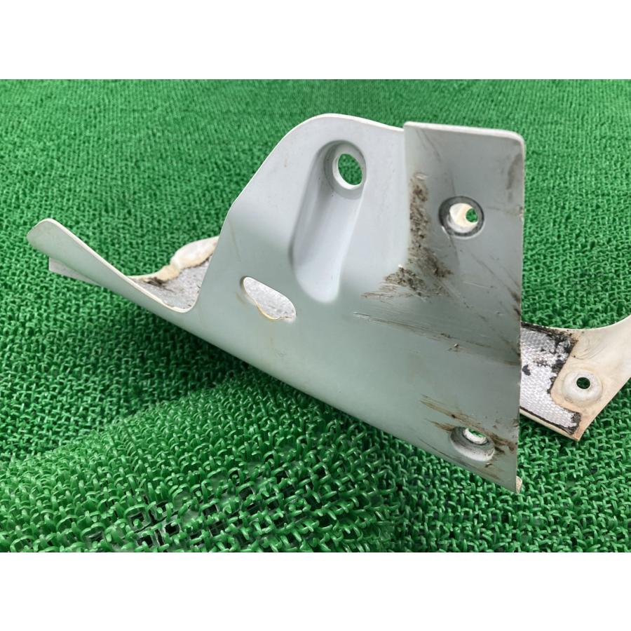 96 VJ23A SUZUKI RGV ガンマアンダーカウル(SUZUKI純正) スズキ（SUZUKI） RGV250ガンマSP アンダーカウル 42E0 純正 中古