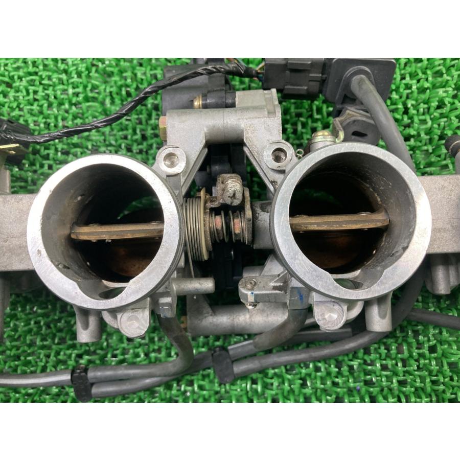 1400GTR スロットルボディ K572 カワサキ 純正 中古 バイク 部品 ZGT40A インジェクター おすすめ品 機能的問題なし 品薄 tJ カワサキ（Kawasaki） 1400GTR スロットルボディ K572 純正 中古