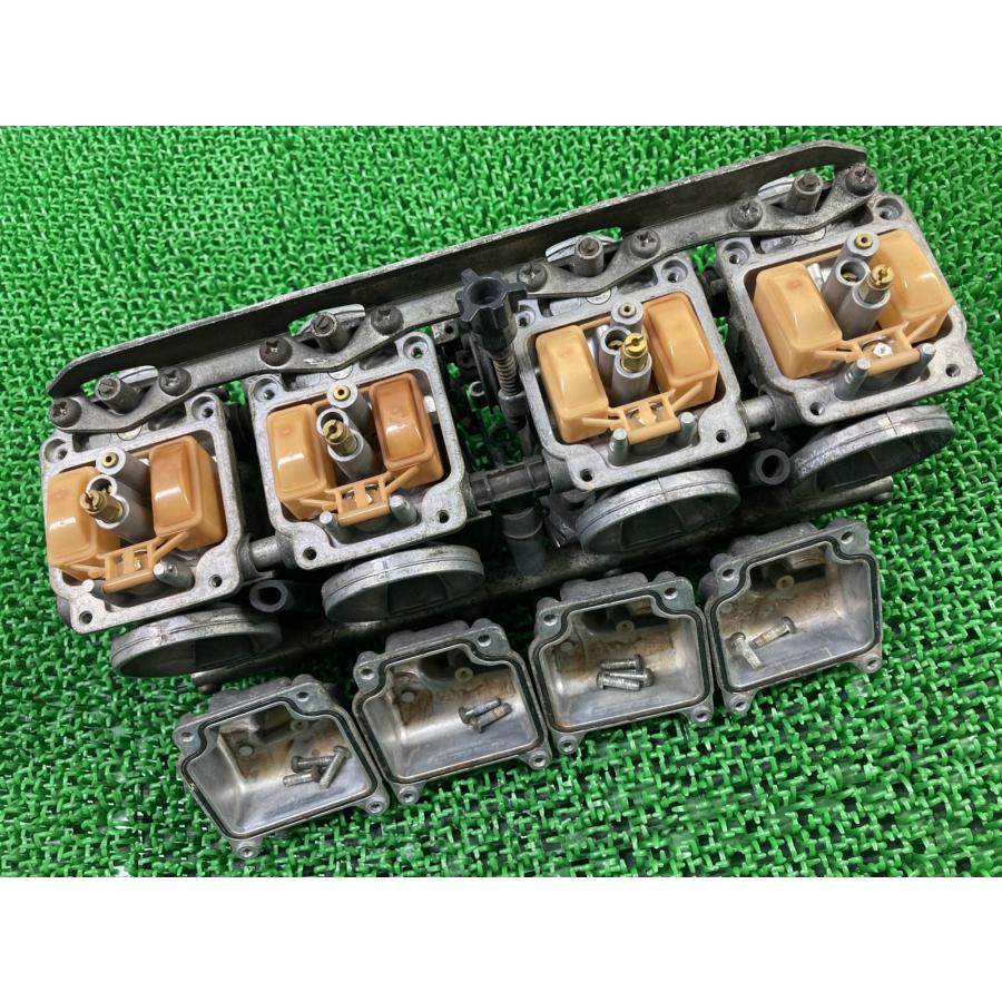 CBX750F キャブレター VE64A ホンダ 純正 バイク 部品 RC17 修復素材やカスタム素材に 割れ欠け無し 品薄 希少 【中古】 29 ホンダ（HONDA） CBX750F キャブレター VE64A 純正 中古 バイク 部品