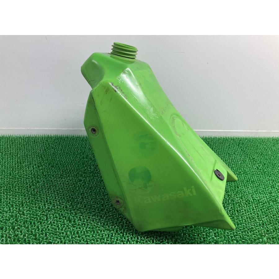 カワサキ（Kawasaki） KDX200 タンク 緑 純正 中古 バイク 部品 C2 86