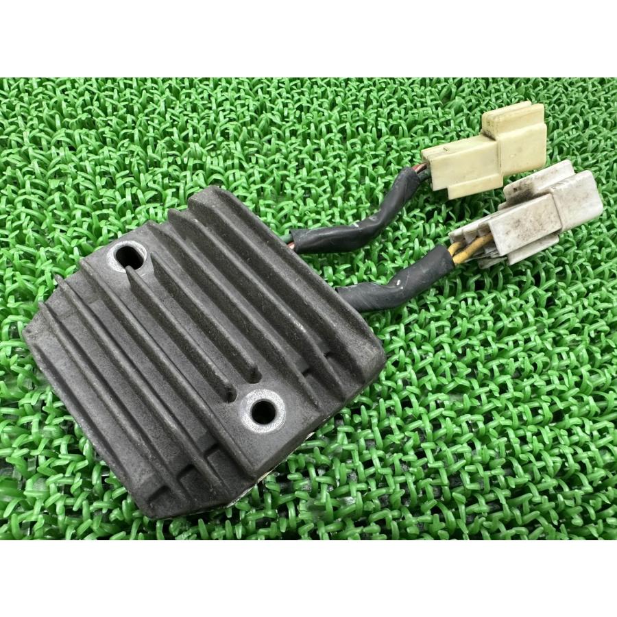 ホンダ 整流レギュレーター レクチファイヤ フォルツァ MF10 MOSFET ホンダ（HONDA） フォルツァ レギュレター 純正 中古 バイク 部品 MF08