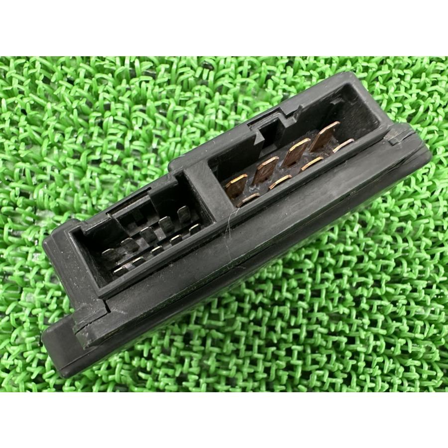 カワサキ（Kawasaki） ZZ-R400 ヒューズボックス 純正 中古 バイク