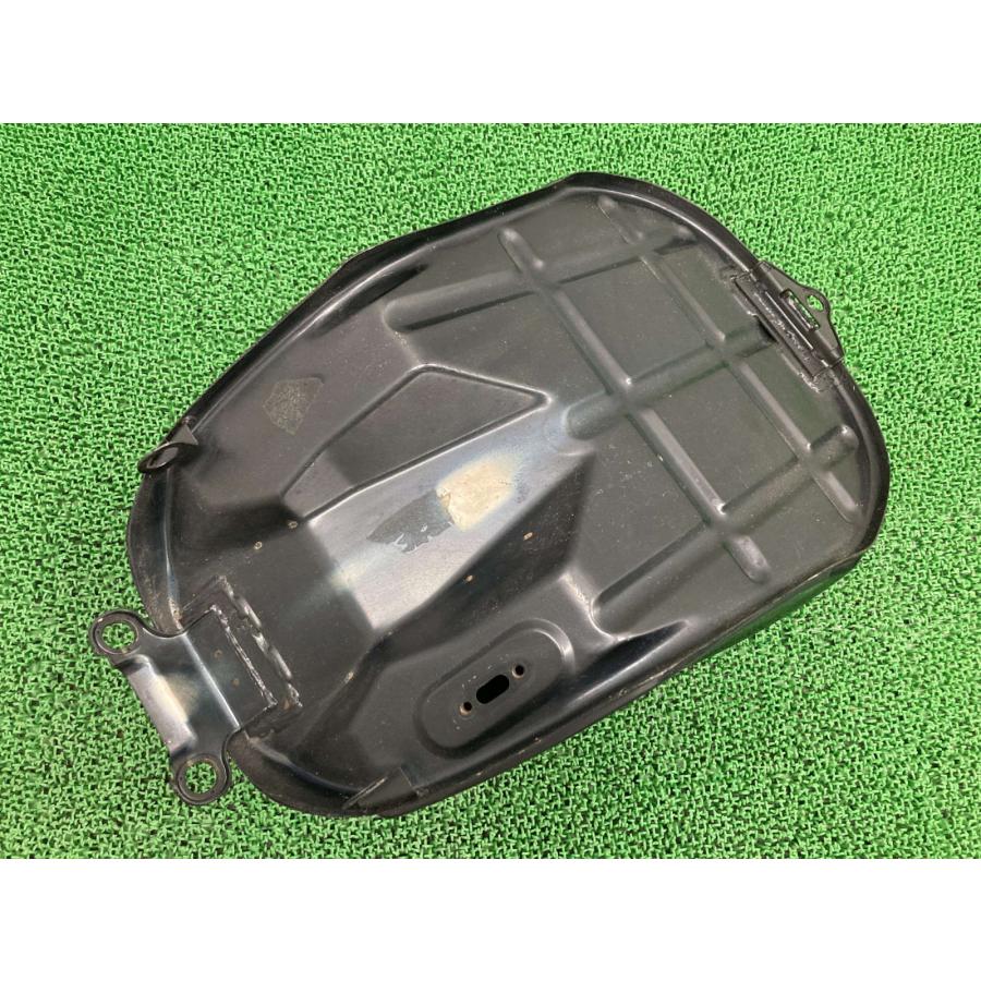 カワサキ（Kawasaki） ZZ-R250 タンク 黒 純正 中古 バイク 部品