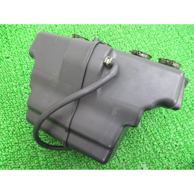 スズキ（SUZUKI） GSX1400 エアクリーナーボックス 42F 純正 中古