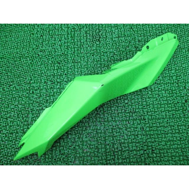 ♪ぽぽ♪ カワサキ（Kawasaki） Z300 シートカウル 右 緑 53065-0061 純正 中古