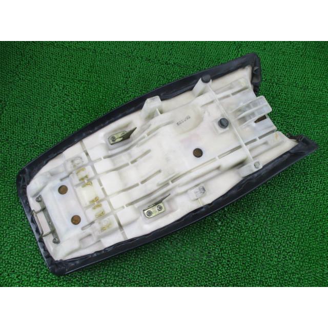 ZZ-R1100 シート 53001-1596 カワサキ 純正 中古 ZXT10C ZX1100C C型 破れ無し Vq カワサキ（Kawasaki） ZZ-R1100 シート 53001-1596 ZT10C-027*** 純正