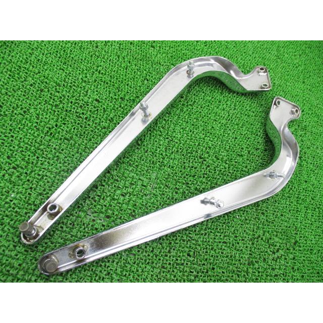 FLSTF1340 リアフェンダーステー 左右 ハーレー 純正 中古