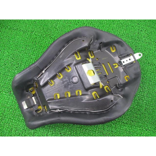 ハーレースポーツスター1200 2013年式に使用シート XL1200V シート 5HD1LF3E9DC427*** ハーレー 純正 中古 2013年式