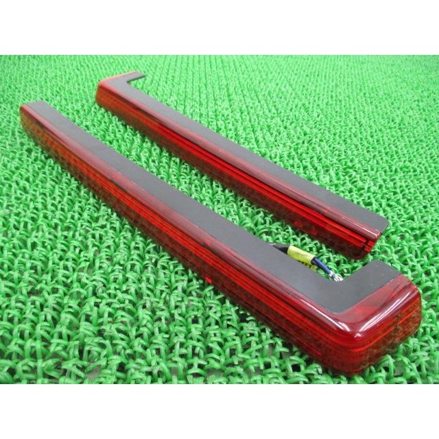 FLHTCU1690 LEDサイドマーカー 左右 4481/4482 ハーレー 純正 バイク 部品 4481 4482 コンディション良好 割れ欠け無し 【中古】 66 FLHTCU1690 LEDサイドマーカー 左右 4481/4482 ハーレー 純正 中古