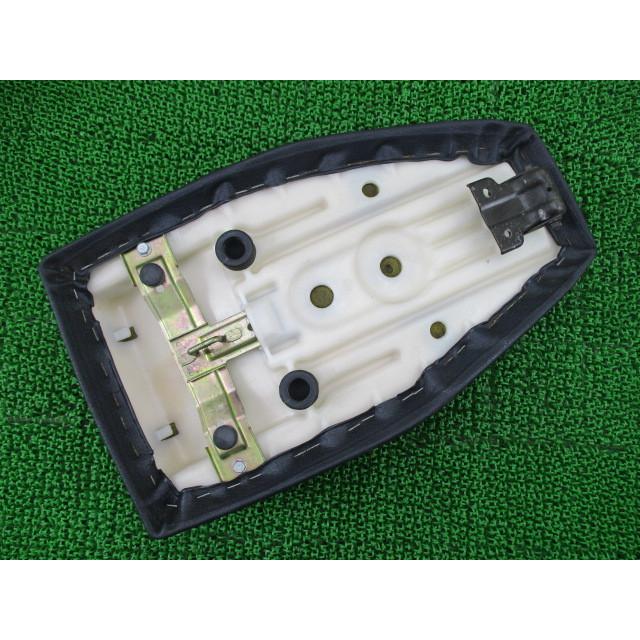 ジャイロX シート ホンダ 純正 中古 バイク 部品 TD01 GyroX 破れ無し 品薄 希少品 ノーマルシート 車検 Genuine Ls ジャイロX シート ホンダ 純正 中古 バイク 部品 TD01 破れ無し 品薄
