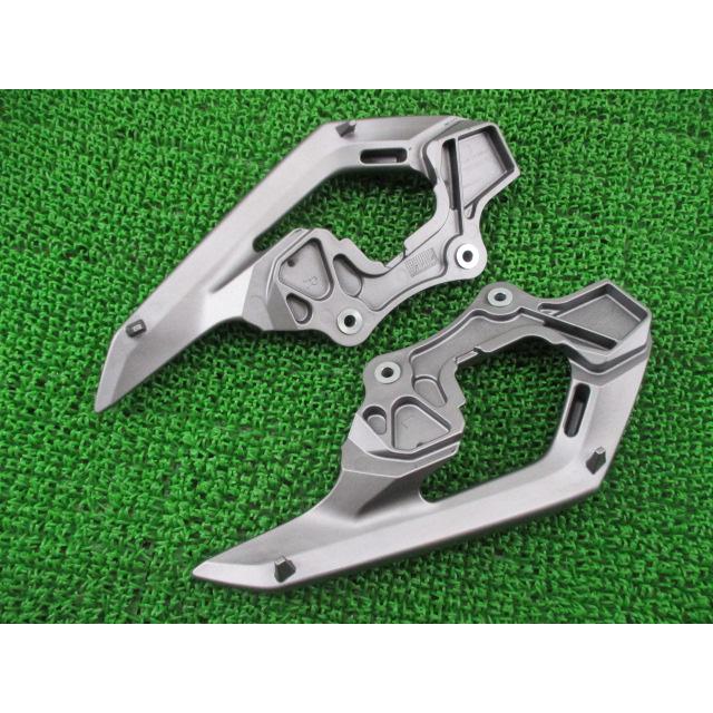 VFR800F グラブバー 左右 銀 MJM ホンダ 純正 中古 バイク 部品 RC79 RC80 コンディション良好 曲がり無し タンデムグリップ 車検 Genuine 63の画像