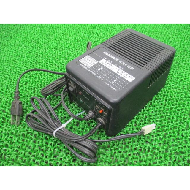 オートクラフト製 バッテリーチャージャー 91-55760 社外 ProTec P1230TR ハーレー専用充電器 機能的問題なし 12Ｖ 【中古】 12 オートクラフト製 バッテリーチャージャー 91-55760 社外 中古 バイク