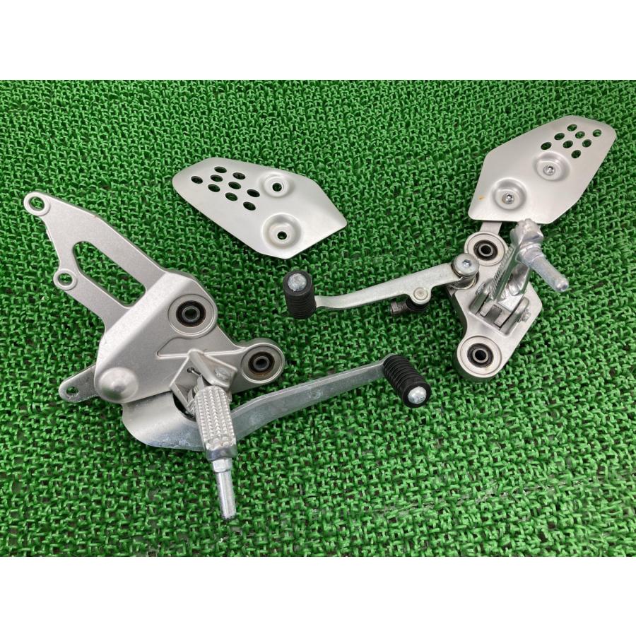 YAMAHA（ヤマハ） MT-07 ステップ 左右 1WS RM07J-000*** 純正