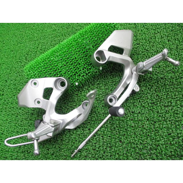 MT-09 純正ステップ左右セット