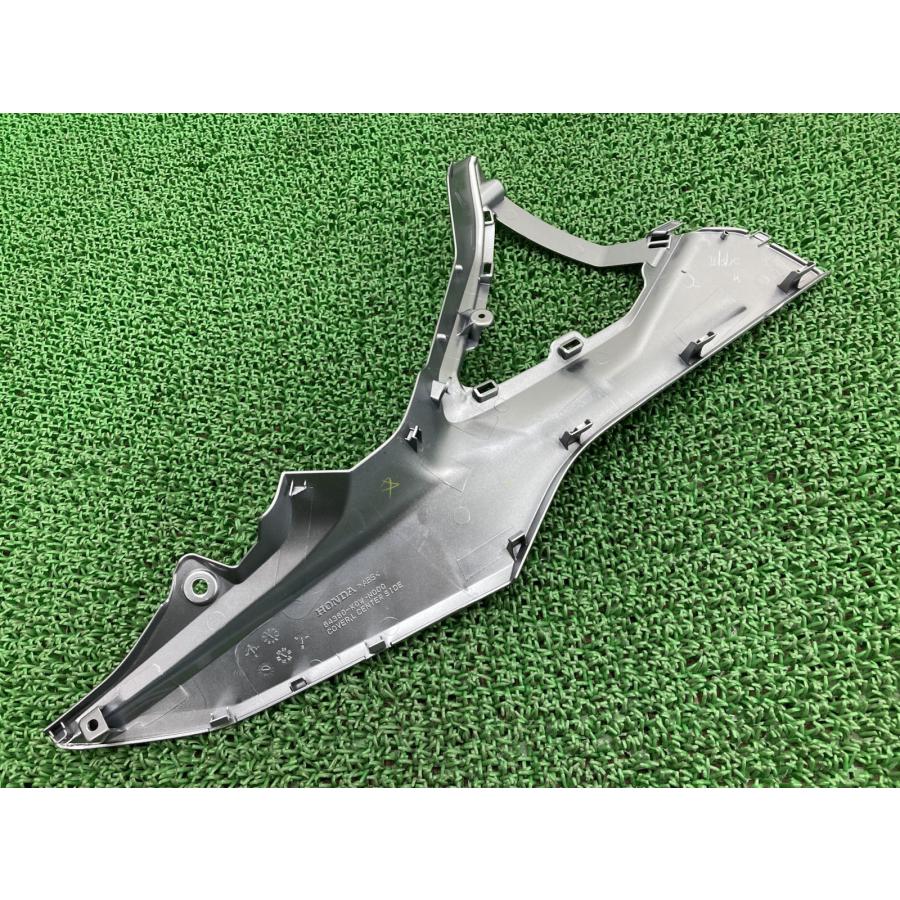 専用 ホンダ（HONDA） ADV150 サイドカバー 左 ガンM K0W 純正 中古 バイク
