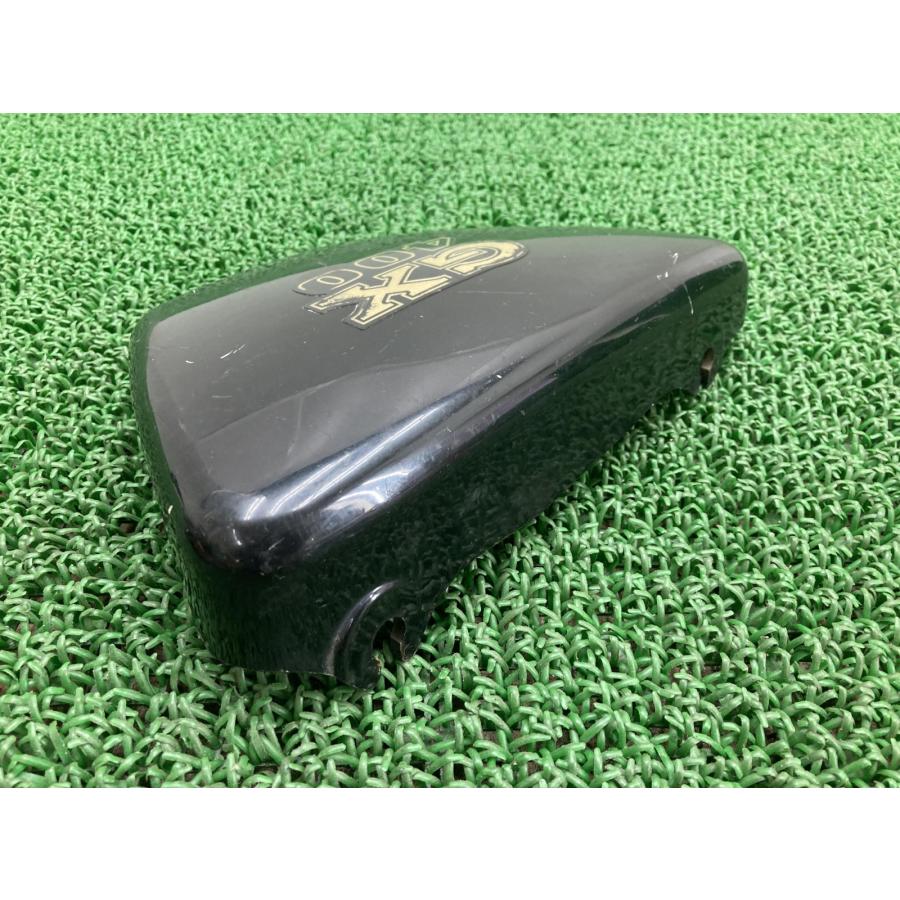 YAMAHA（ヤマハ） GX400SP サイドカバー 右 黒 2L0 純正 中古 バイク