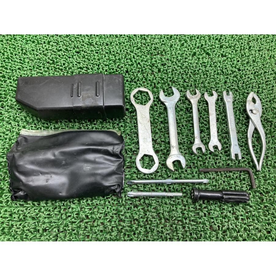 Tt250r ツールボックス ヤマハ 純正 中古 バイク 部品 4gy 車載工具付き 工具入れ 割れ欠け無し 品薄 希少品 車検 Genuine ティーエスパーツ 通販 Yahoo ショッピング