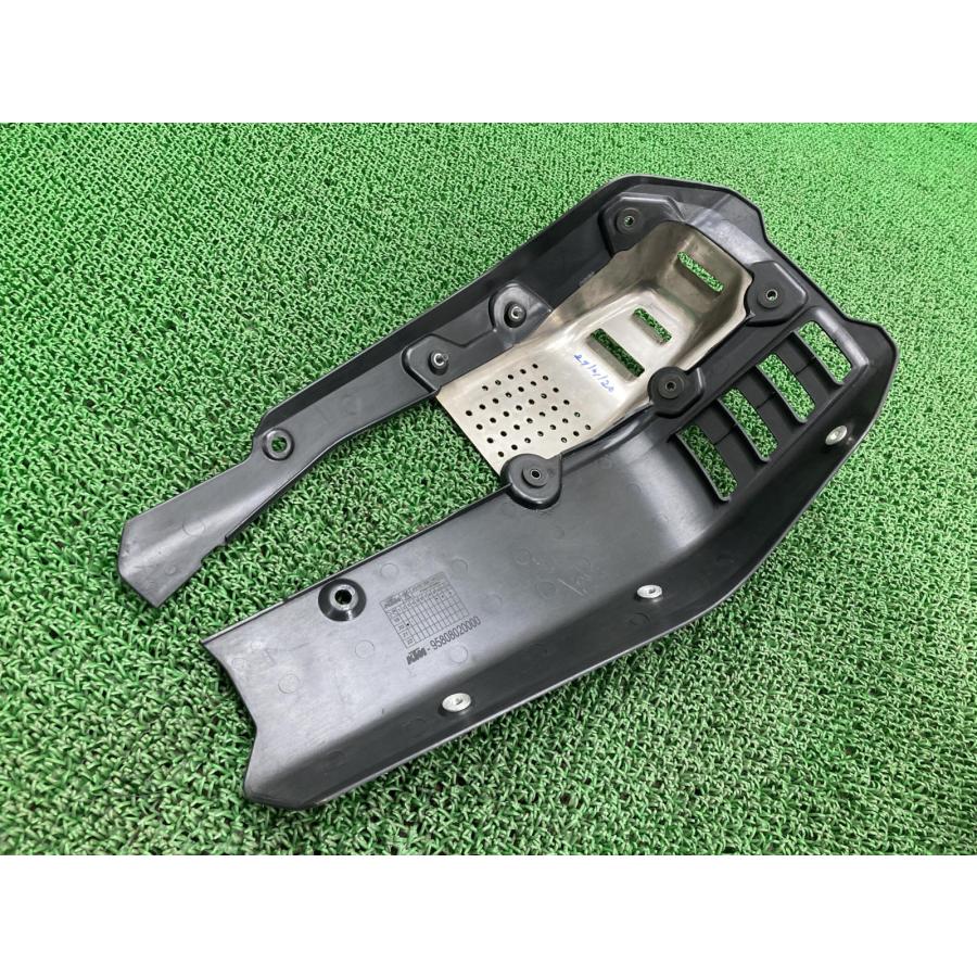 390アドベンチャー アンダーカウル 95808020000 KTM 純正 中古 バイク 部品 割れ欠け無し 品薄 希少品 車検 Genuine kH_2