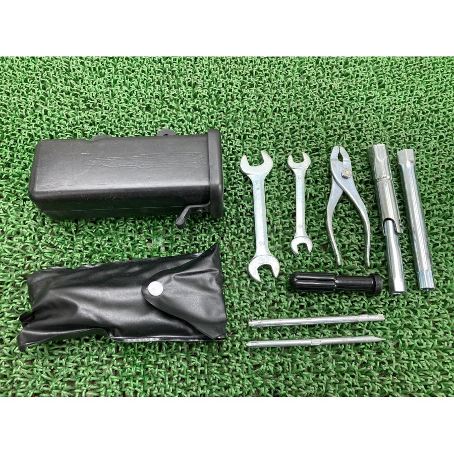 Tw0 Tw225 ツールボックス ヤマハ 純正 中古 バイク 部品 品薄 希少品 Dg07j Dg09j 車載工具付き 工具入れ 車検 Genuine ティーエスパーツ 通販 Yahoo ショッピング