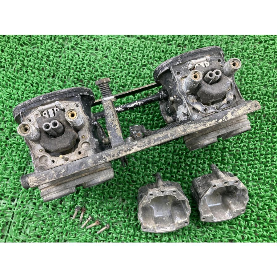 GSX400FW キャブレター スズキ 純正 バイク 部品 GK71A 修復素材やカスタム素材に 割れ欠け無し 品薄 希少品 車検 Genuine 【中古】 14 スズキ（SUZUKI） GSX400FW キャブレター 純正 中古 バイク 部品 GK71A