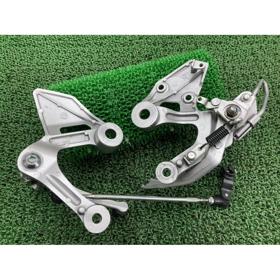 MT-09 純正ステップ左右セット