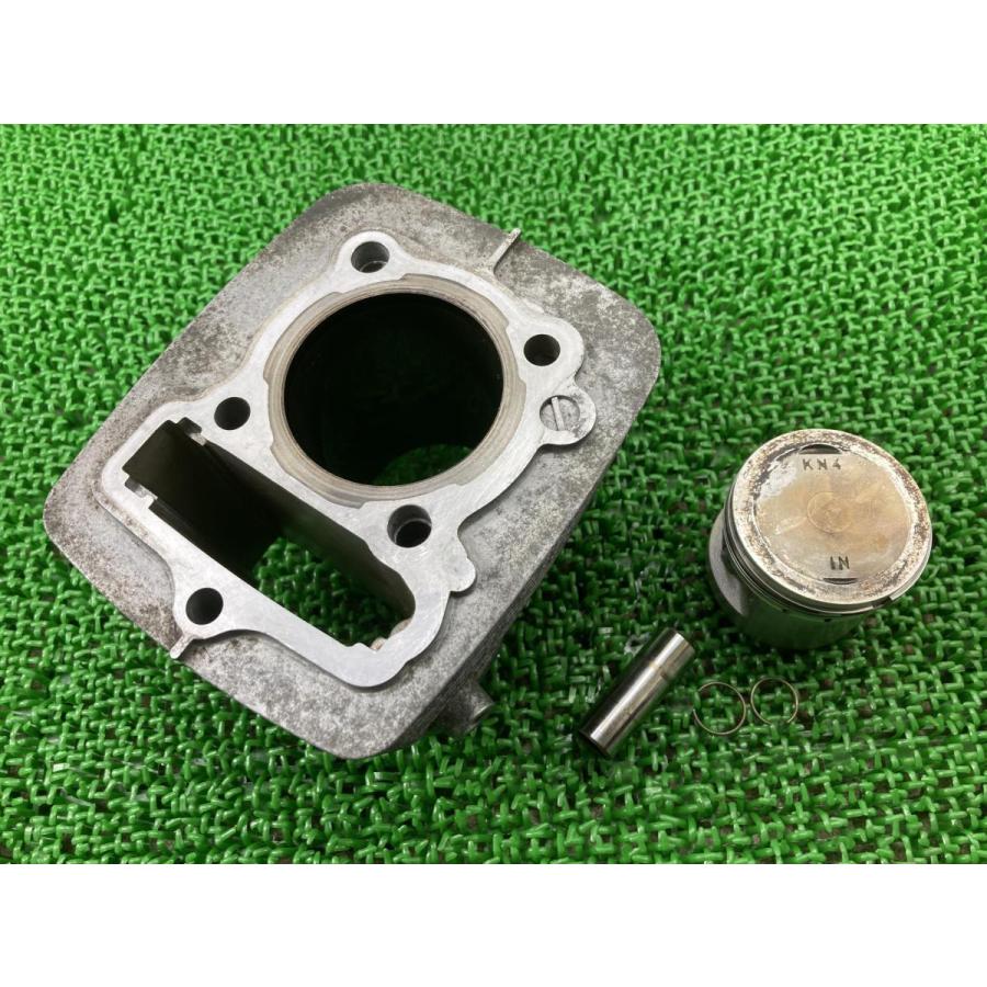 ド*ト様 XR100モタード　純正エンジン部品　シリンダーピストン、クランク、カ ホンダ（HONDA） XR100R エンジンシリンダー HM2A HE03-2100*** 純正
