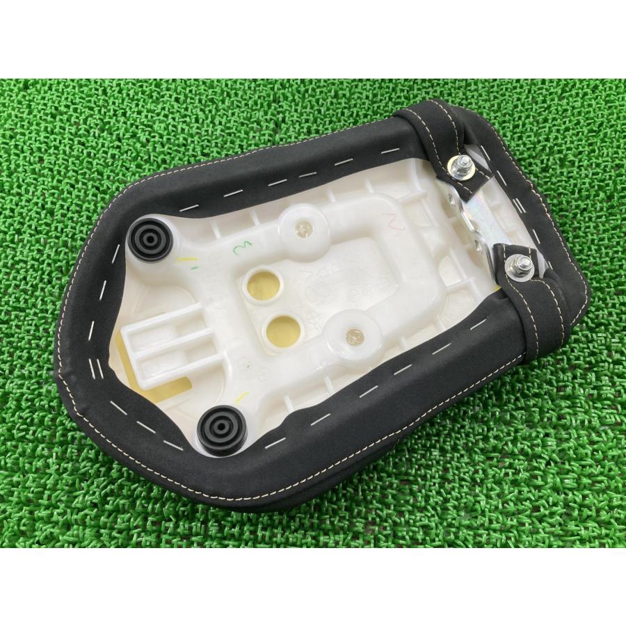 ボルト タンデムシート 1XC VN04J-002*** ヤマハ 純正 バイク 部品 VN04J BOLT Rスペック 綺麗 良品 車検 Genuine 【中古】 69 YAMAHA（ヤマハ） ボルト タンデムシート 1XC VN04J-002*** 純正 中古