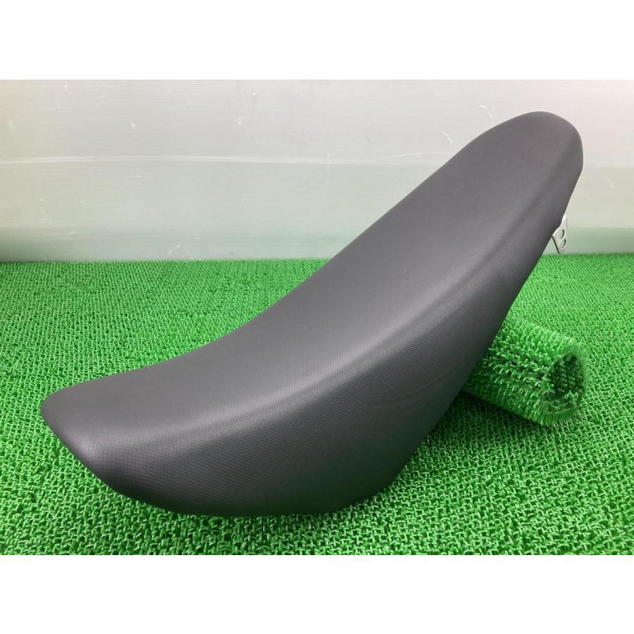 カワサキ KLX125 Dトラッカー125 シート 53066-0220A 純正 中古 カワサキ KLX125 Dトラッカー125 シート 53066-0220A 純正 中古