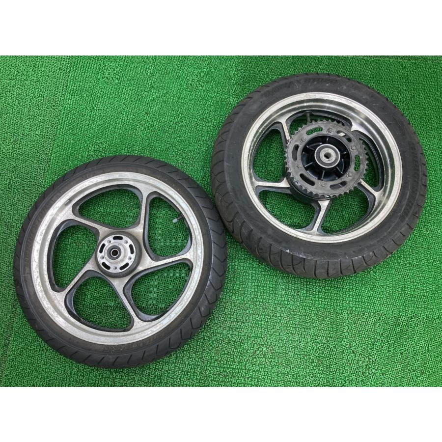 ゼファー1100 ホイール 前後 ZRT10A-011*** カワサキ 純正 バイク 部品 ZRT10A セット 曲がり無し 品薄 希少品 リアハブ 【中古】 80 カワサキ（Kawasaki） ゼファー1100 ホイール 前後 ZRT10A-011*** 純正
