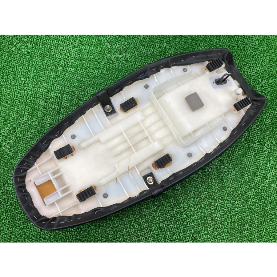 スズキ（SUZUKI） テンプター400 シート 07F0 NK43A-100*** 純正 中古