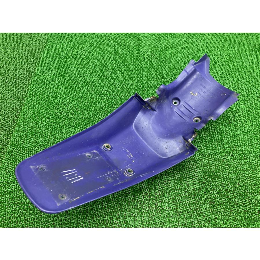 ホンダ（HONDA） CRM250AR リアフェンダー 紫 KAE 純正 中古 バイク