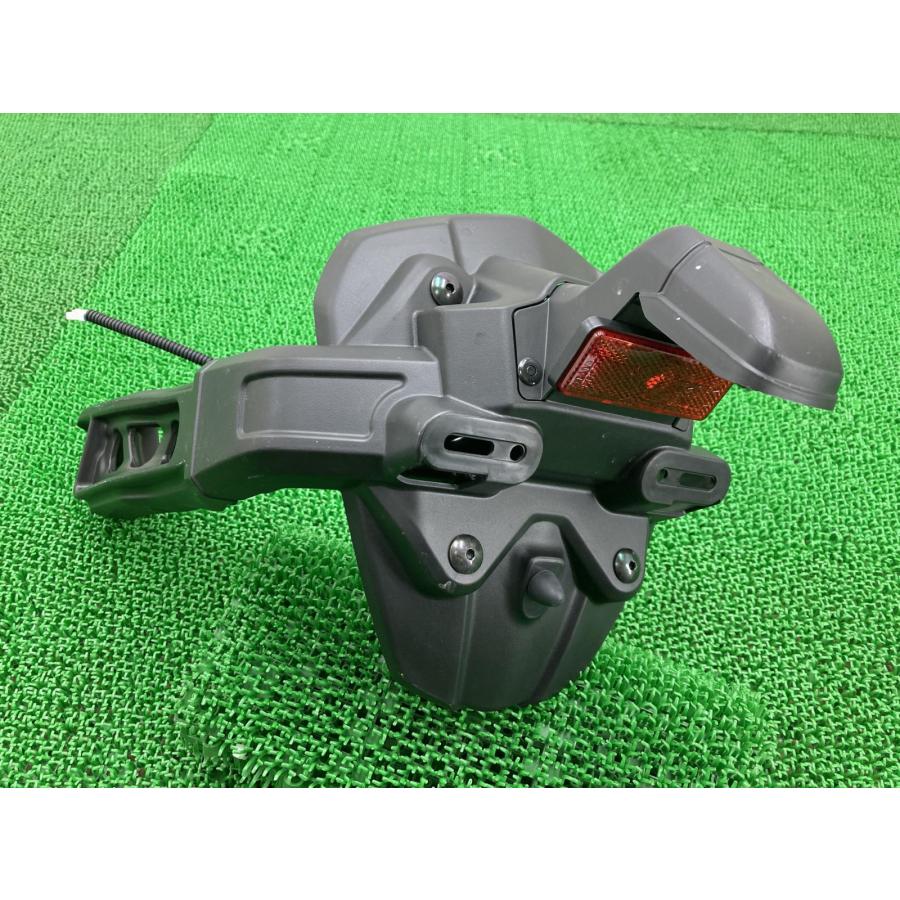 MT-09 リアフェンダー BS2 ヤマハ 純正 バイク 部品 RN34J 割れ欠け無し 品薄 希少品 車検 Genuine 【中古】 97 YAMAHA（ヤマハ） MT-09 リアフェンダー BS2 純正 中古 バイク 部品