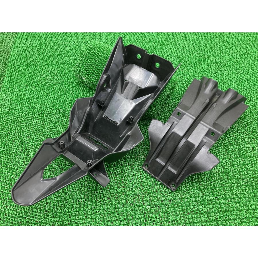 スズキ（SUZUKI） GSX250R リアフェンダー 20K0 純正 中古 バイク 部品