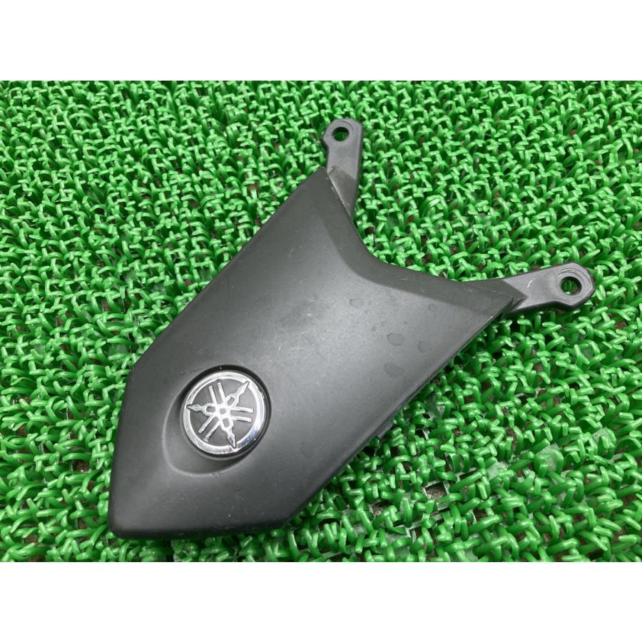 YAMAHA（ヤマハ） YZF-R25 リアカバー 黒 1WD 純正 中古 バイク 部品